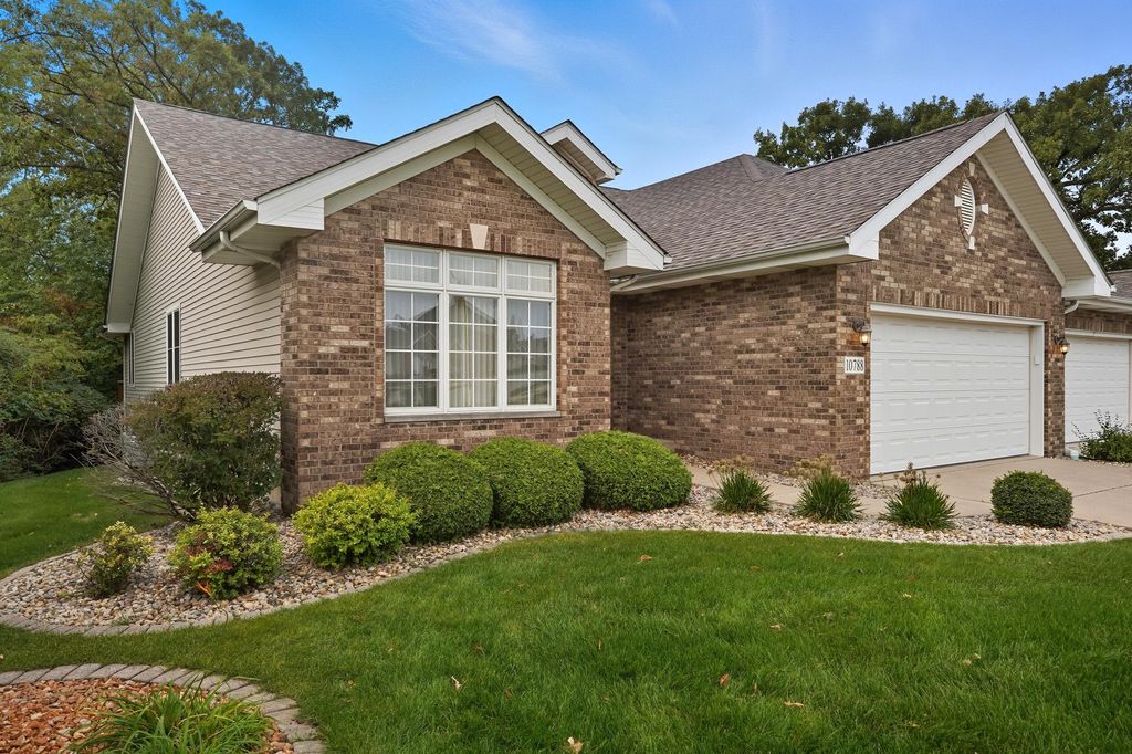 Photo of 10788 Knickerbocker Court, Saint John, IN 46373 (MLS # 829381)
