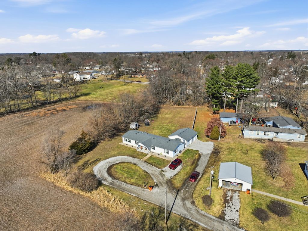 Photo of 400 Mccombs Street, Winamac, IN 46996 (MLS # 834340)