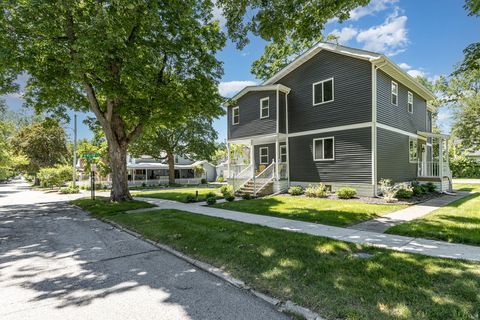 Single Family Residence in Valparaiso IN 701 Franklin Street.jpg