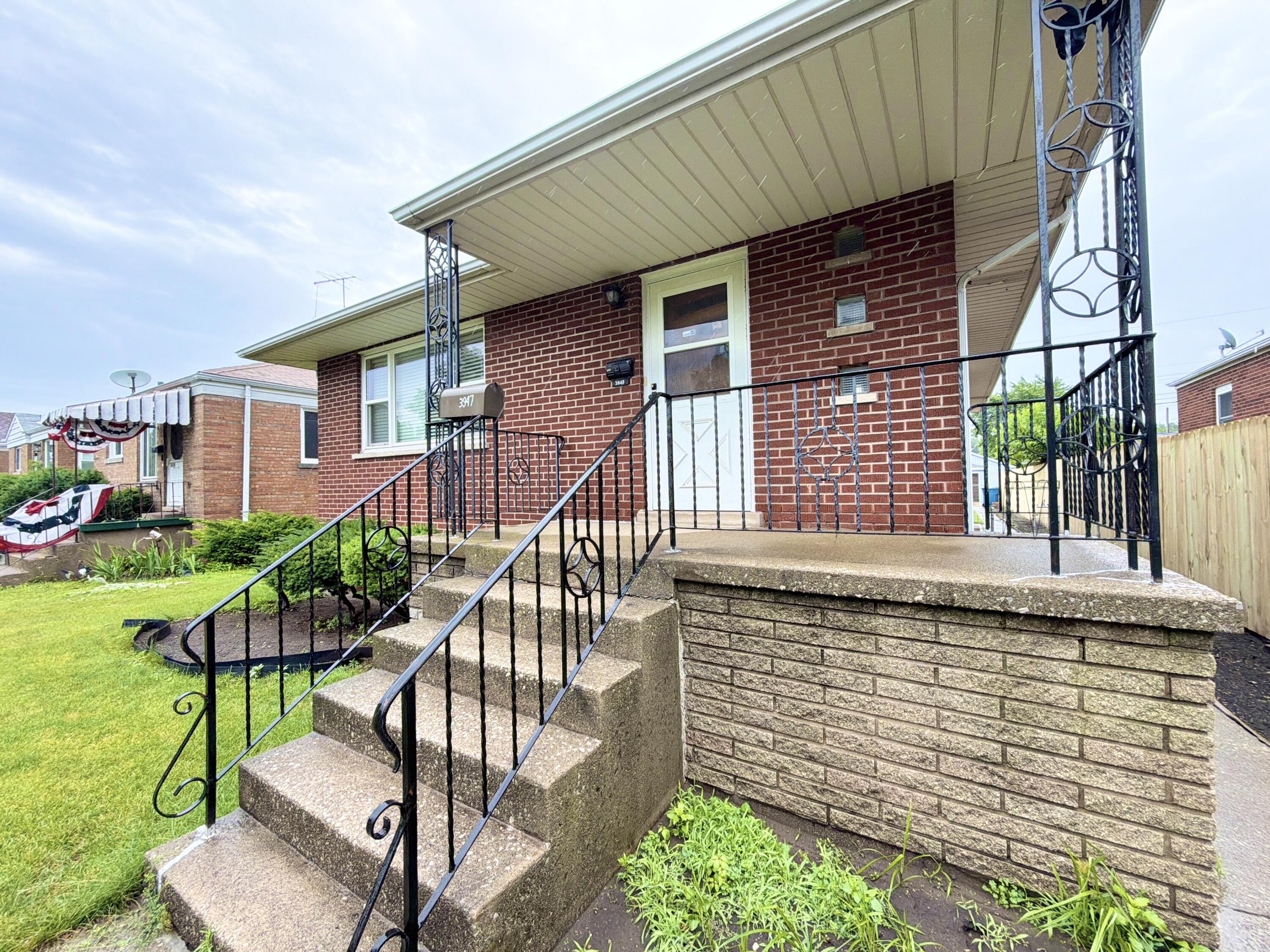 Photo 1 of 25 — 3947 Johnson Avenue, Hammond, IN 46327