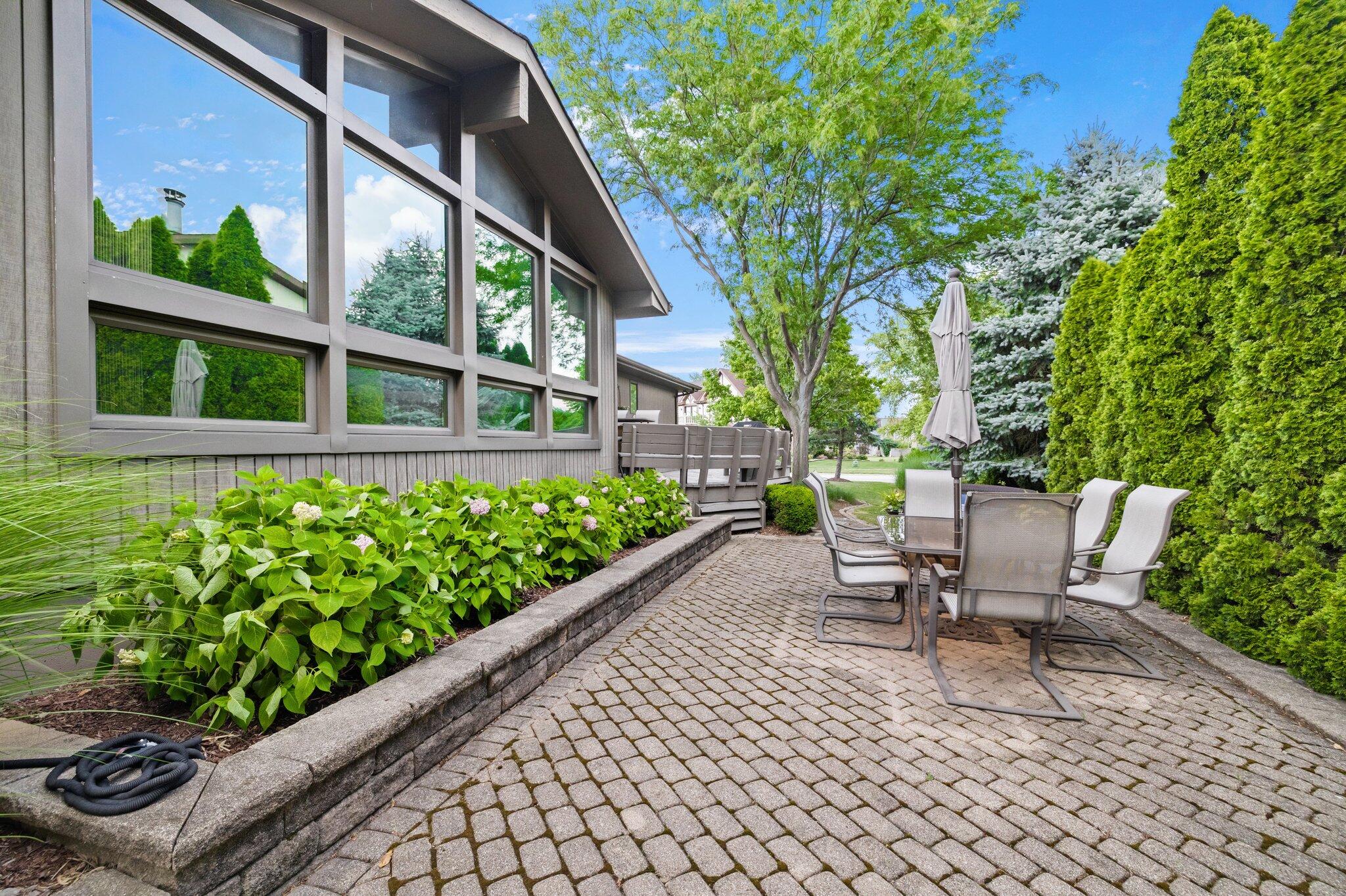 2523 Castlewood Drive
