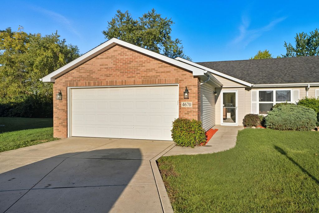 Photo of 4670 W 73rd Court, Merrillville, IN 46410 (MLS # 829266)