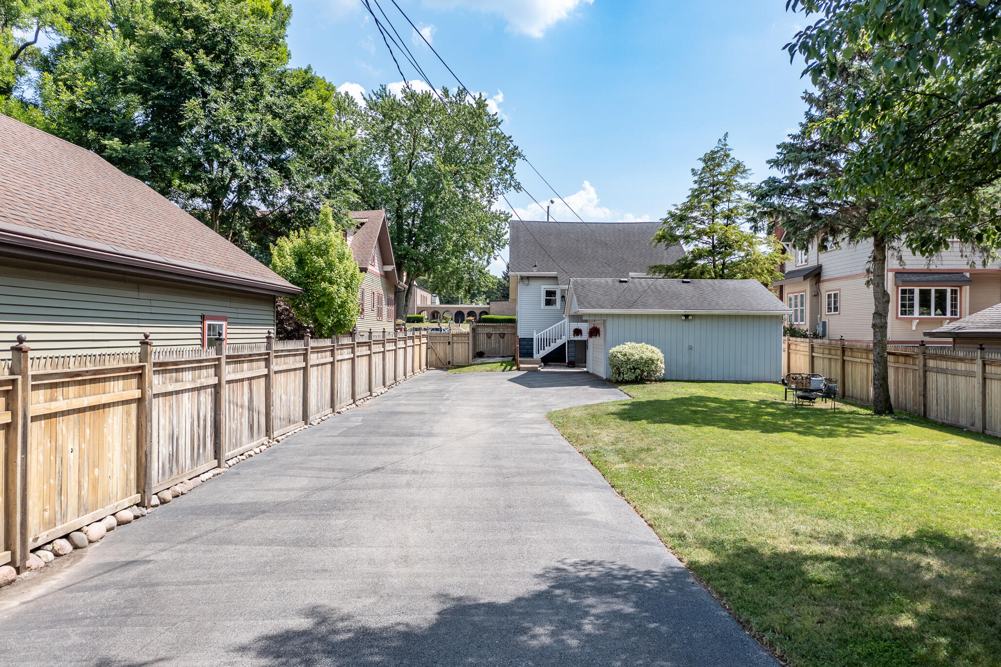 1539 Ridge Road