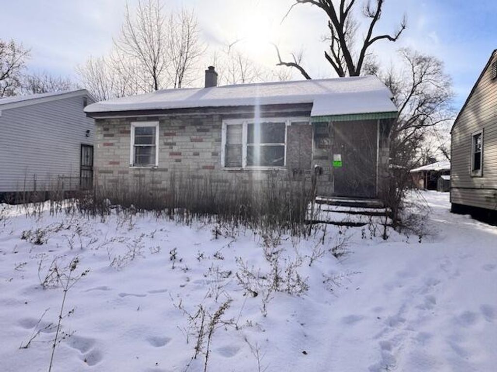 Photo of 1027 E 35th Place, Gary, IN 46409 (MLS # 831727)
