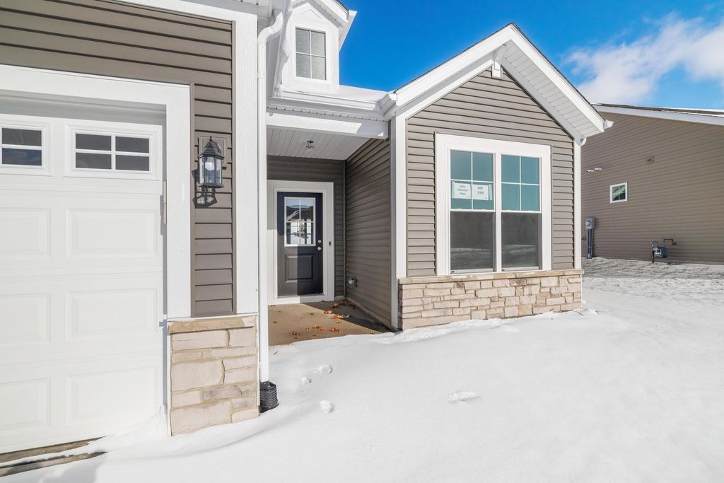 Photo of 4060 Reflection Place, Valparaiso, IN 46385 (MLS # 833657)