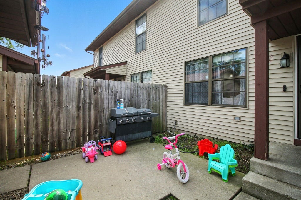 Photo of 2110 Yorktowne Drive, Valparaiso, IN 46383 (MLS # 841971)