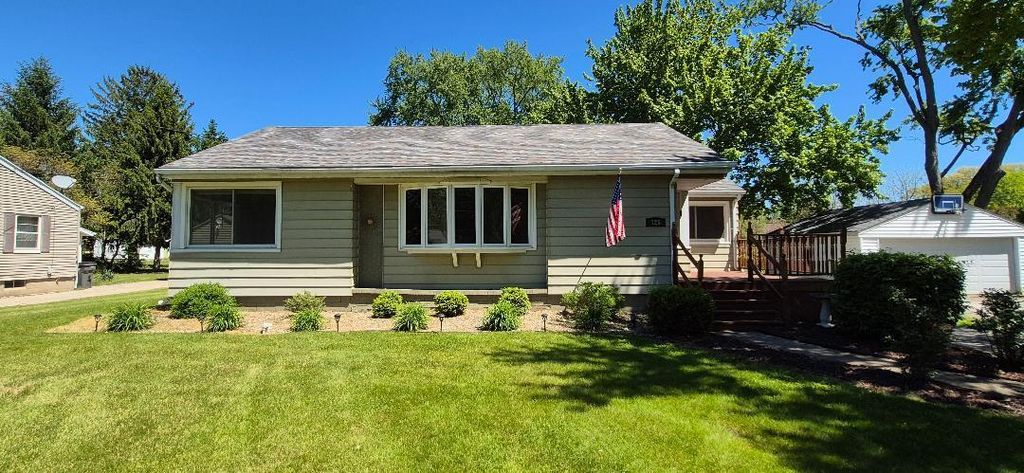 Photo of 125 Martin Drive, Michigan City, IN 46360 (MLS # 839093)