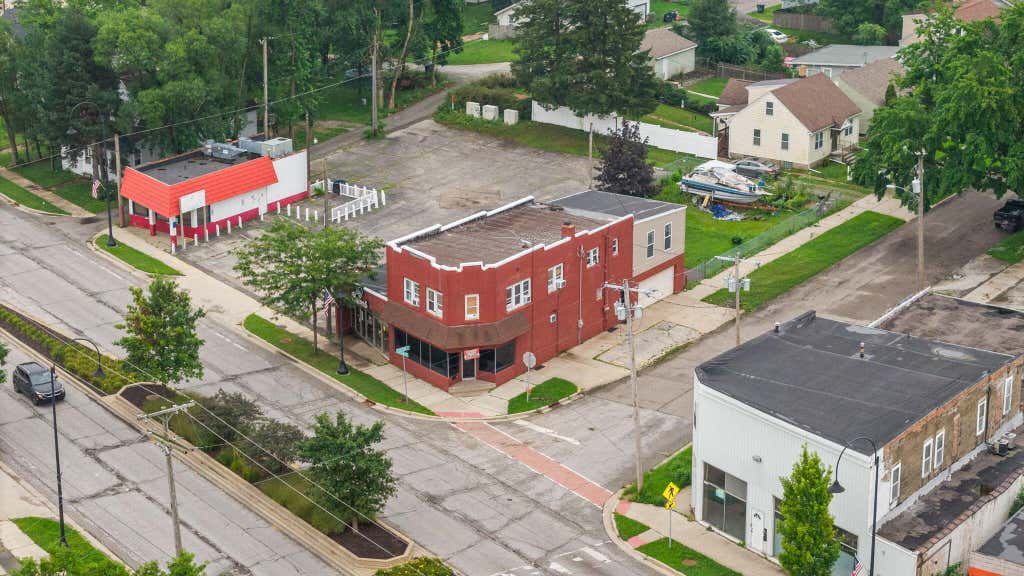 Photo of 1601 E Michigan Boulevard, Michigan City, IN 46360 (MLS # 843920)