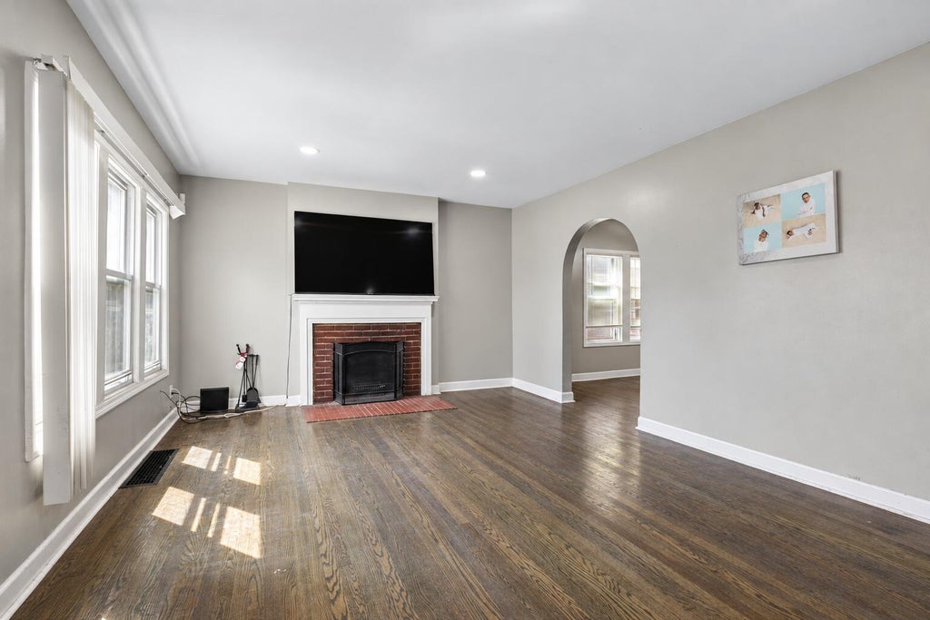 Photo of 4324 Ivy Street, East Chicago, IN 46312 (MLS # 845329)