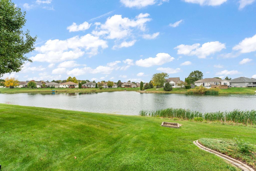 Photo of 10700 Martinique Lane, Crown Point, IN 46307 (MLS # 829550)