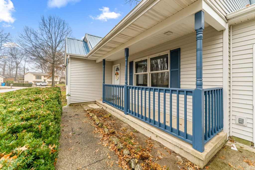 Photo of 105 Coolspring Circle, Michigan City, IN 46360 (MLS # 831442)