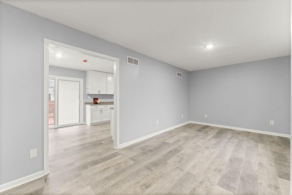 Photo of 105 Coolspring Circle, Michigan City, IN 46360 (MLS # 831442)