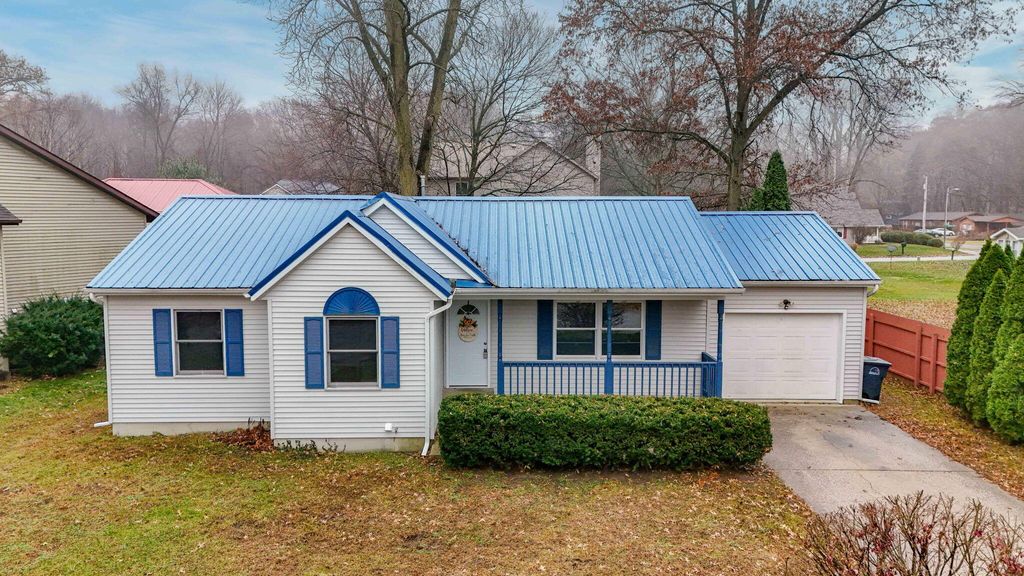 Photo of 105 Coolspring Circle, Michigan City, IN 46360 (MLS # 831442)