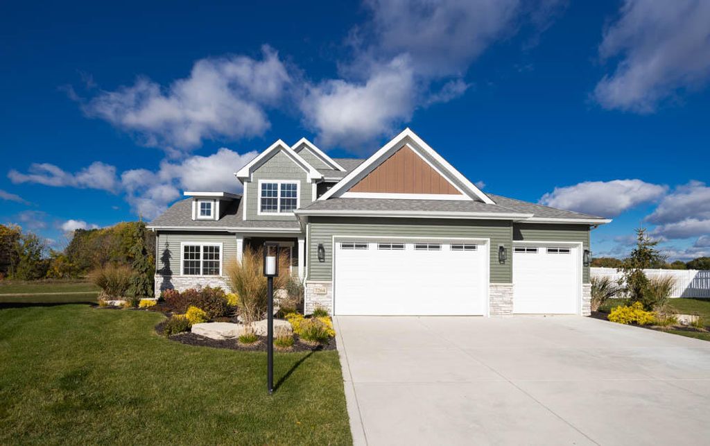 Photo of 7264 E 115th Avenue, Crown Point, IN 46307 (MLS # 833601)