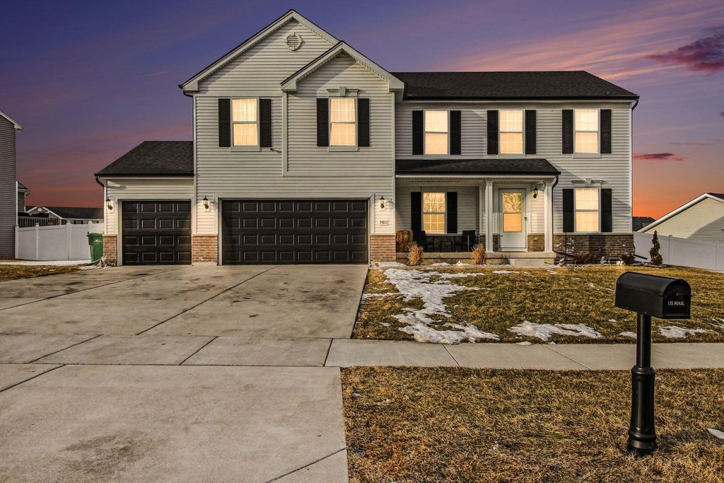 Photo of 7480 Williams Street, Merrillville, IN 46410 (MLS # 833998)