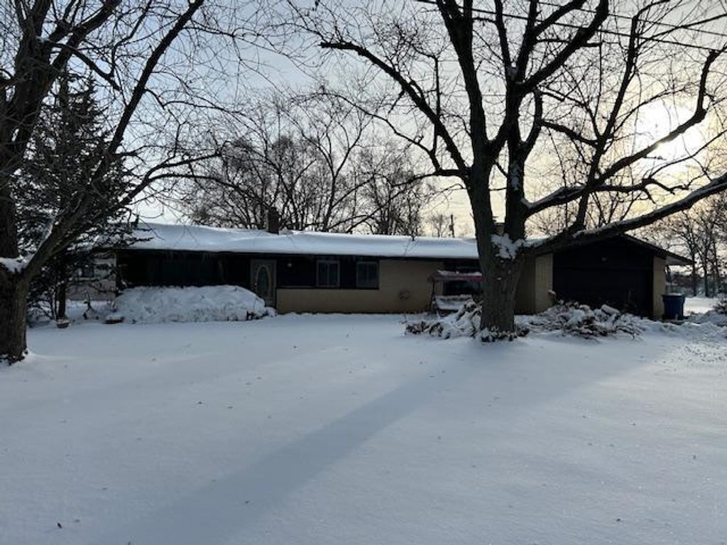 Photo of 12109 White Oak Drive, Crown Point, IN 46307 (MLS # 831424)