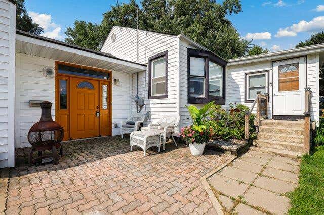 Photo of 1212 Institute Street, Valparaiso, IN 46383 (MLS # 842620)