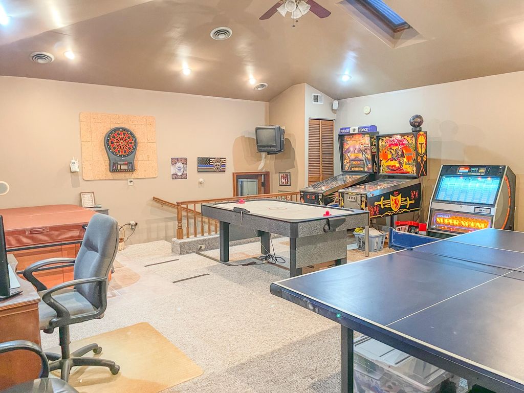 Photo of 8796 Madison Avenue, Munster, IN 46321 (MLS # 833886)