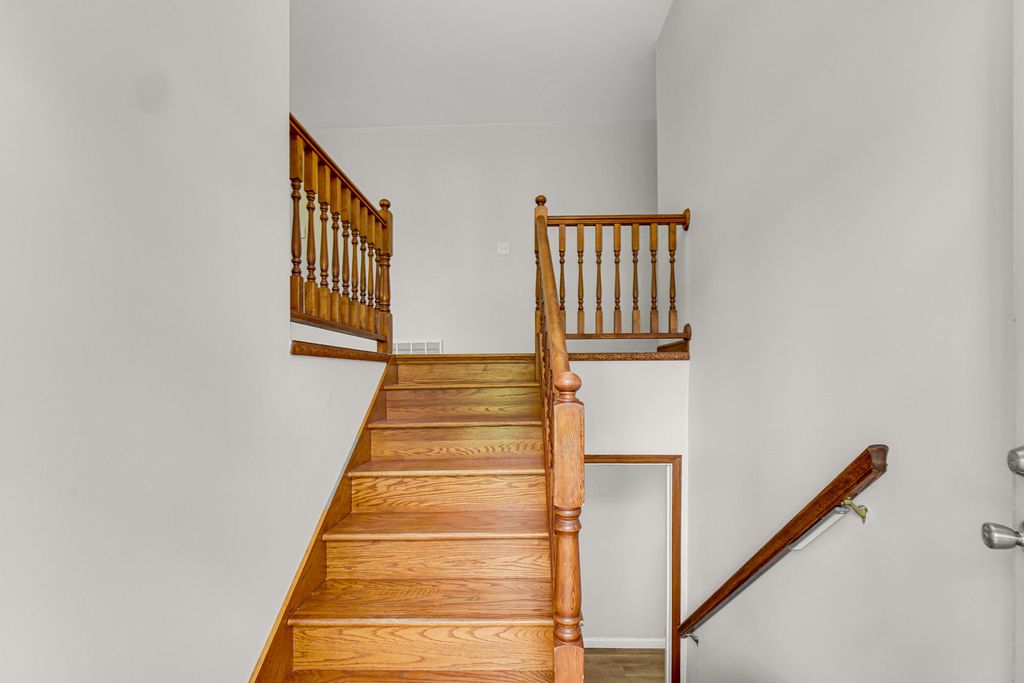 Photo of 267 W 100 S, Valparaiso, IN 46385 (MLS # 832354)