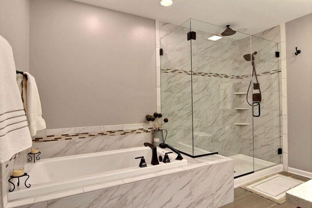 Photo of 1086 Mission Hills Court, Chesterton, IN 46304 (MLS # 834111)