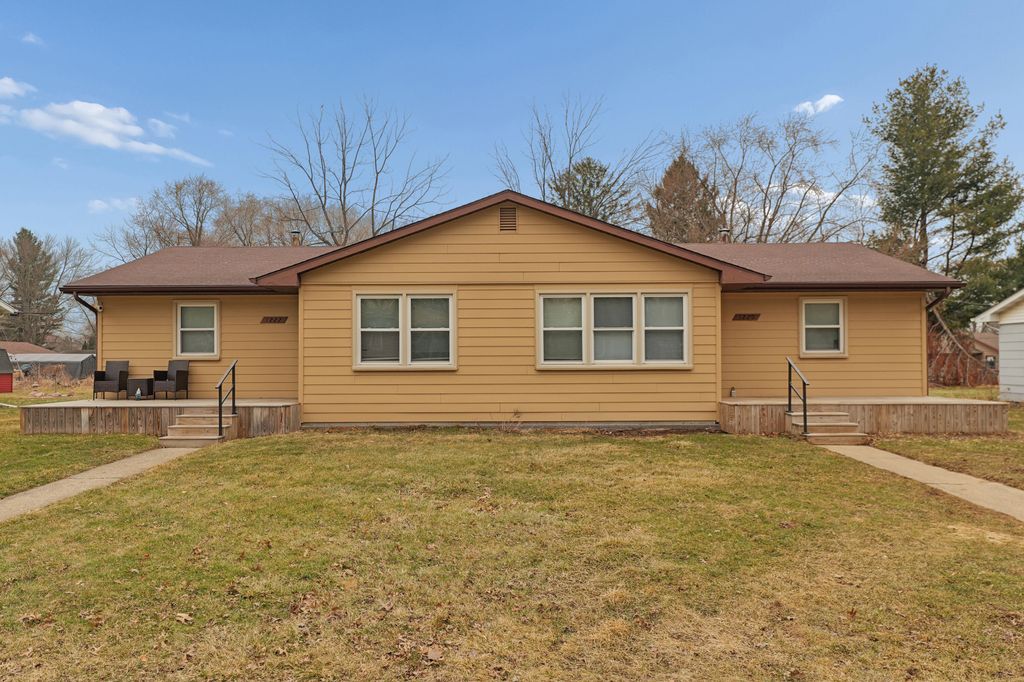 Photo of 1220-1222 Park Avenue, Chesterton, IN 46304 (MLS # 834709)