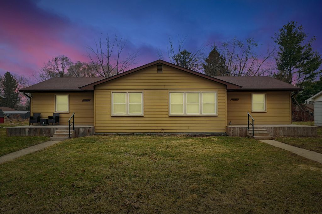 Photo of 1220-1222 Park Avenue, Chesterton, IN 46304 (MLS # 834709)