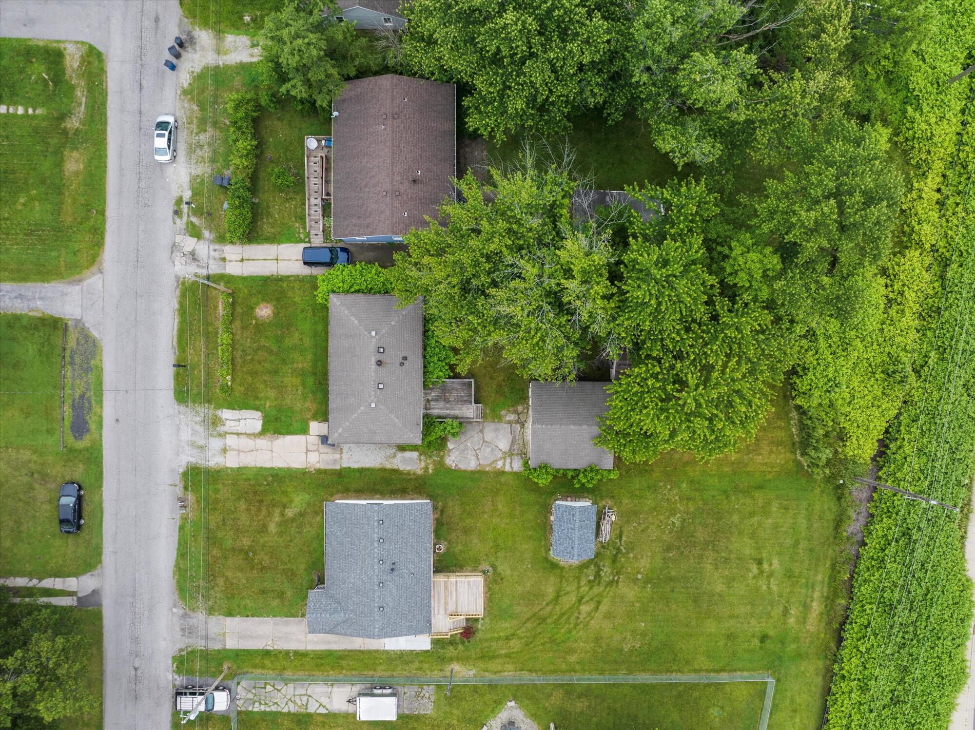 903 E 36th Place