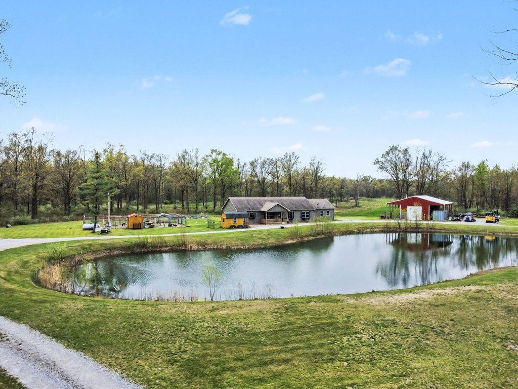 Photo of 7526 N 200 E, Wheatfield, IN 46392 (MLS # 837667)