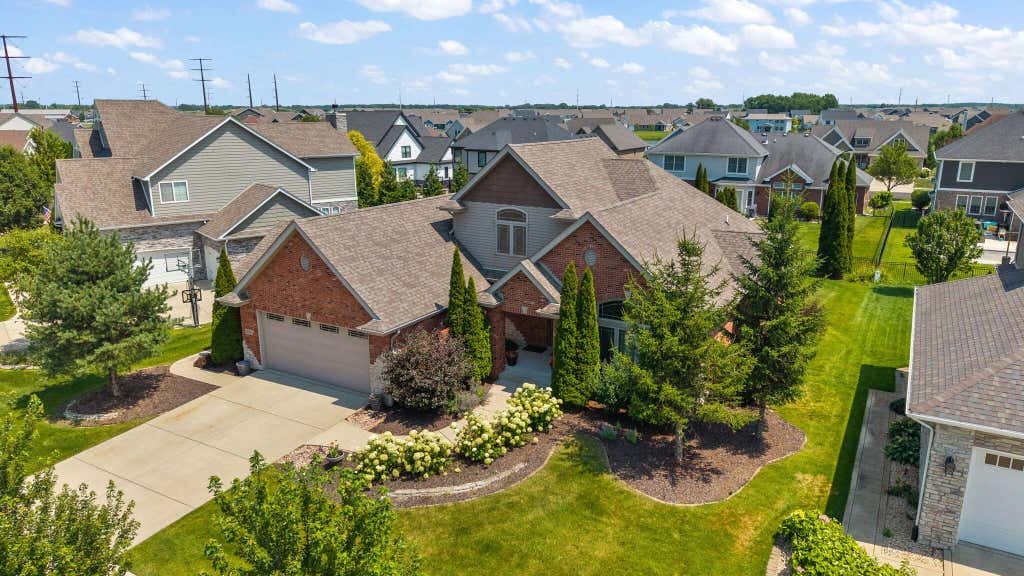 Photo of 10321 Golden Arch Avenue, Saint John, IN 46373 (MLS # 842373)