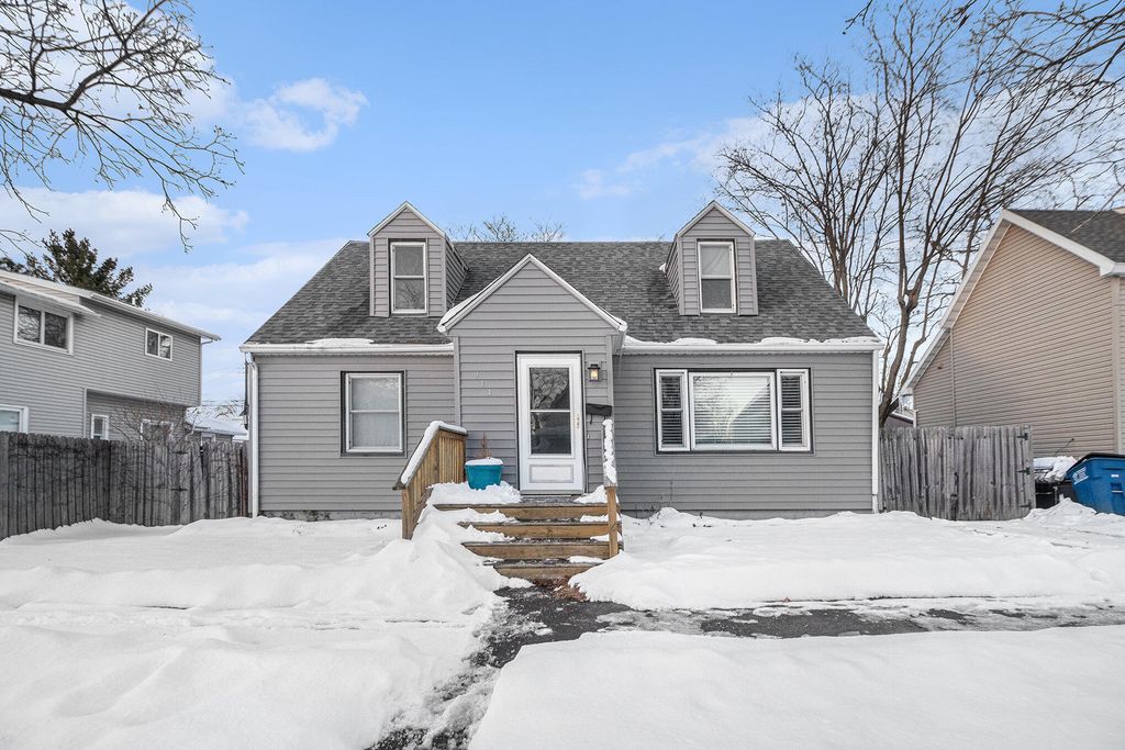 Photo of 714 Pearl Street, Michigan City, IN 46360 (MLS # 831890)