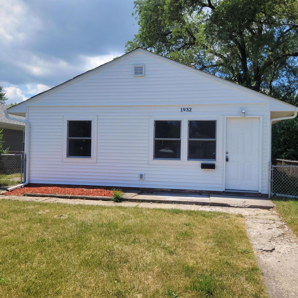 Photo of 1932 Arthur Street, Gary, IN 46404 (MLS # 835622)