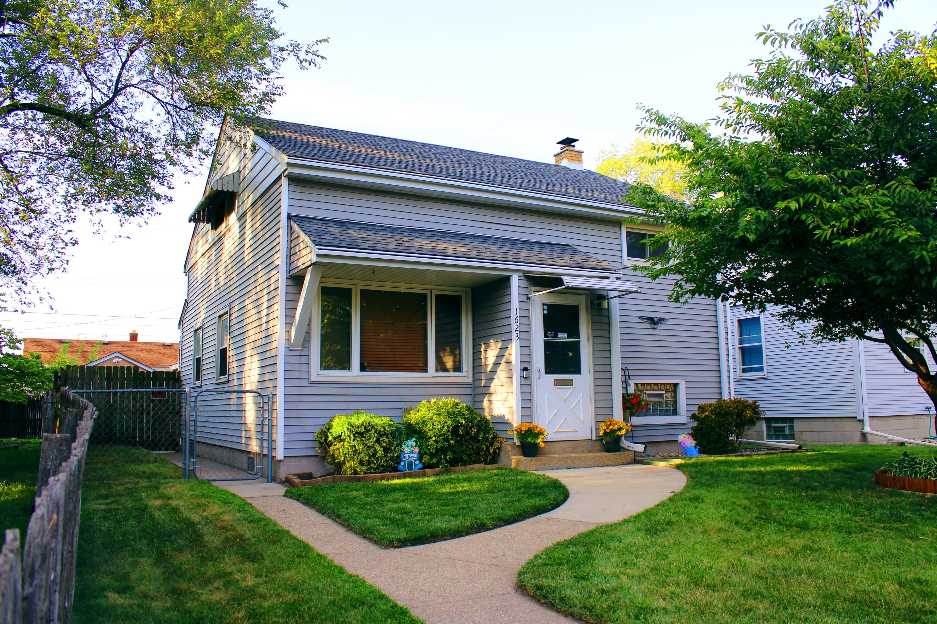 View Hammond, IN 46324 house
