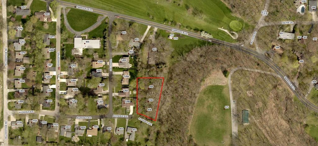 Photo of 850 Avondale Street, Valparaiso, IN 46385 (MLS # 833703)