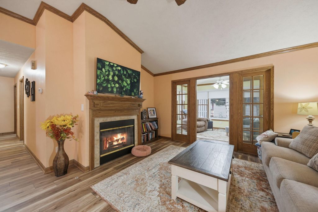 Photo of 712 Dogwood Court SW, DeMotte, IN 46310 (MLS # 836071)