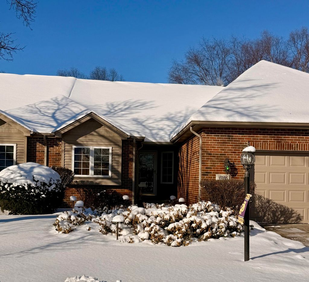 Photo of 6198 Avocet Circle, Hobart, IN 46342 (MLS # 833239)