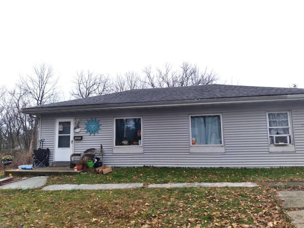 Photo of 1231 W 3rd Street, Hobart, IN 46342 (MLS # 831170)