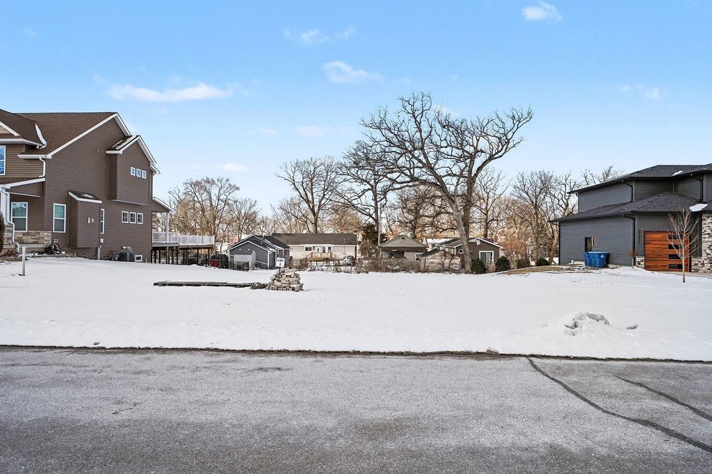 Photo of 13526 Beach Place, Cedar Lake, IN 46303 (MLS # 833786)