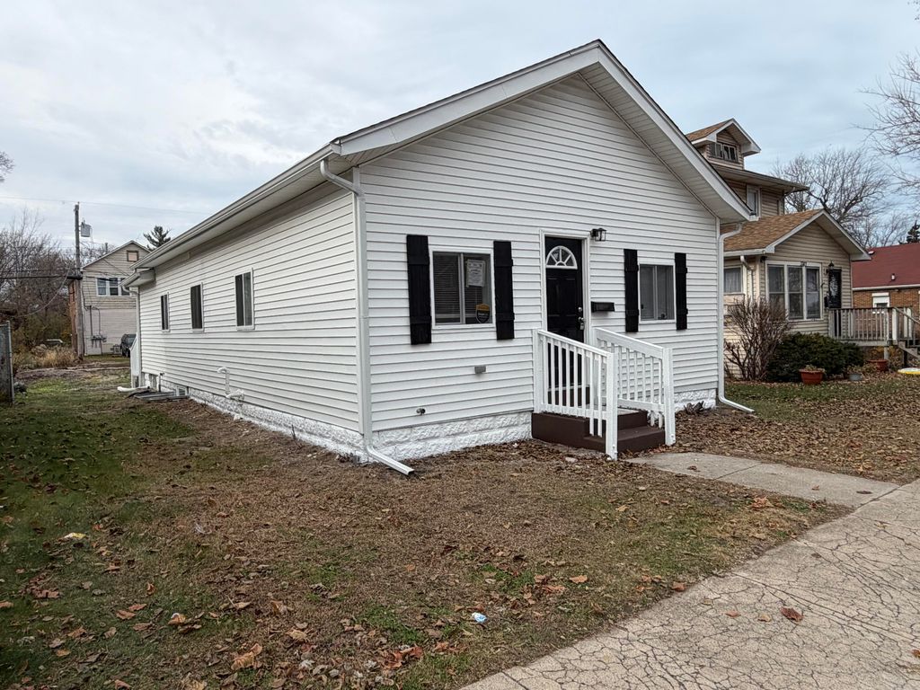 Photo of 3744 Washington Street, Gary, IN 46408 (MLS # 837033)