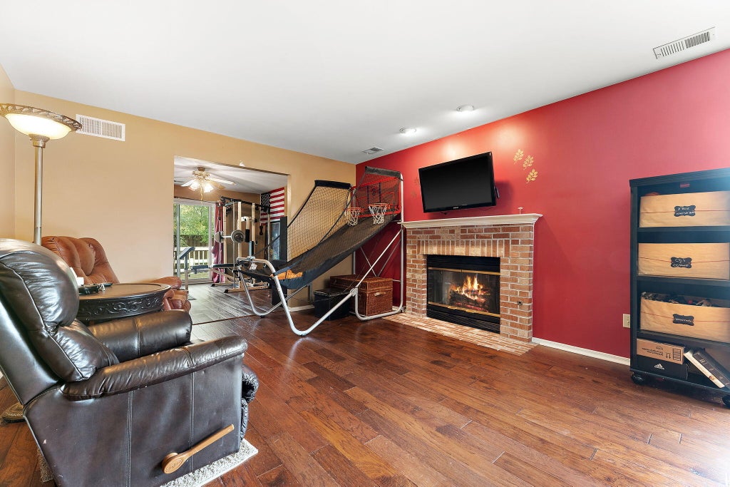 Photo of 2328 Deerpath Drive W, Schererville, IN 46375 (MLS # 846896)