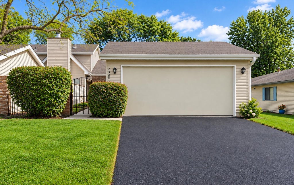 Photo of 2328 Deerpath Drive W, Schererville, IN 46375 (MLS # 846896)