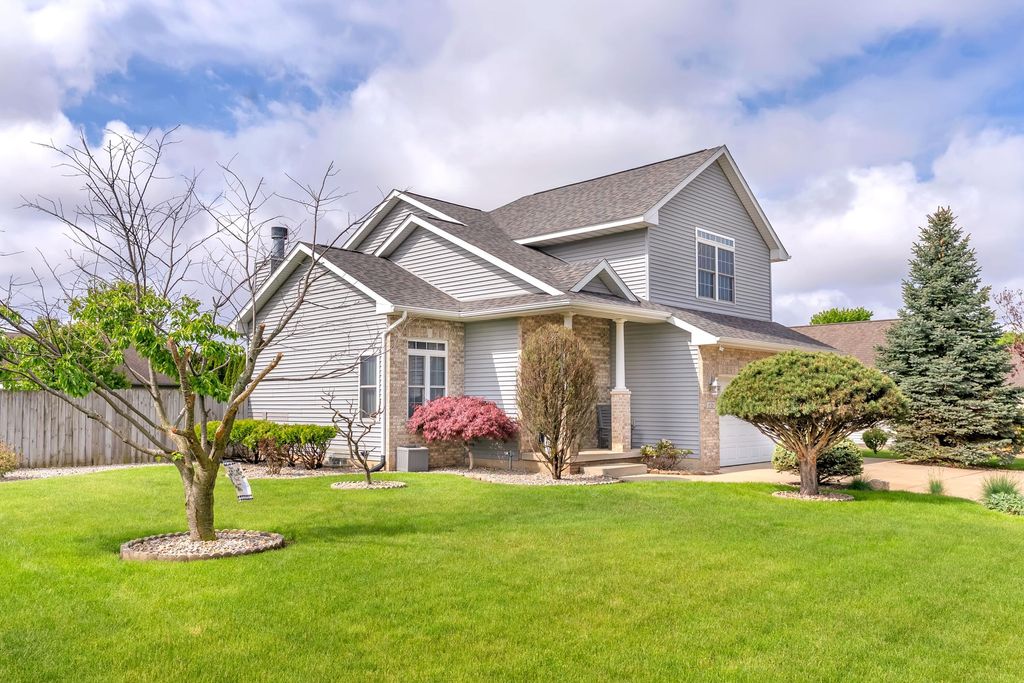 Photo of 616 Slate Drive, Westville, IN 46391 (MLS # 838653)