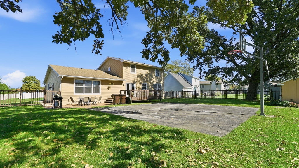 Photo of 6579 W 86th Avenue, Crown Point, IN 46307 (MLS # 846548)