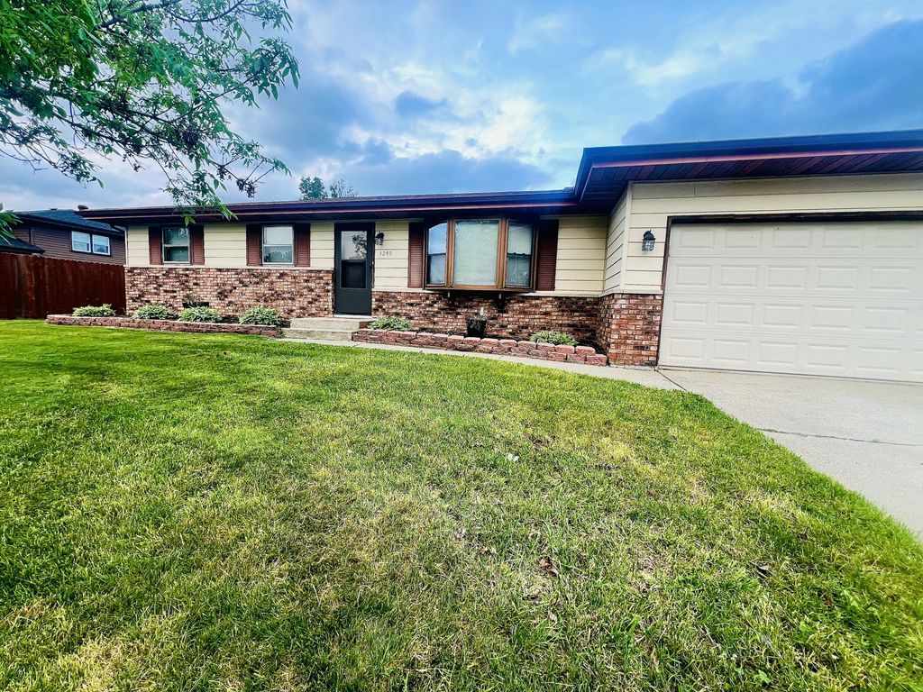Photo of 3249 May Street, Portage, IN 46368 (MLS # 839192)