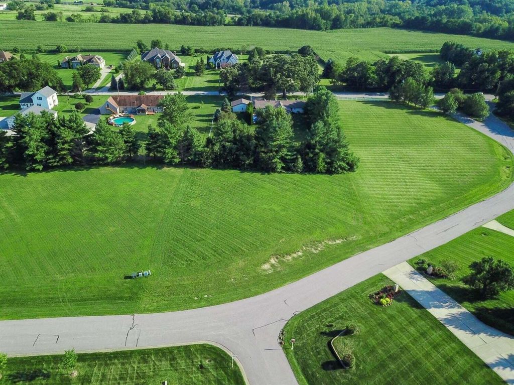 Photo of 282 Bridlewood Lane, Valparaiso, IN 46385 (MLS # 834542)