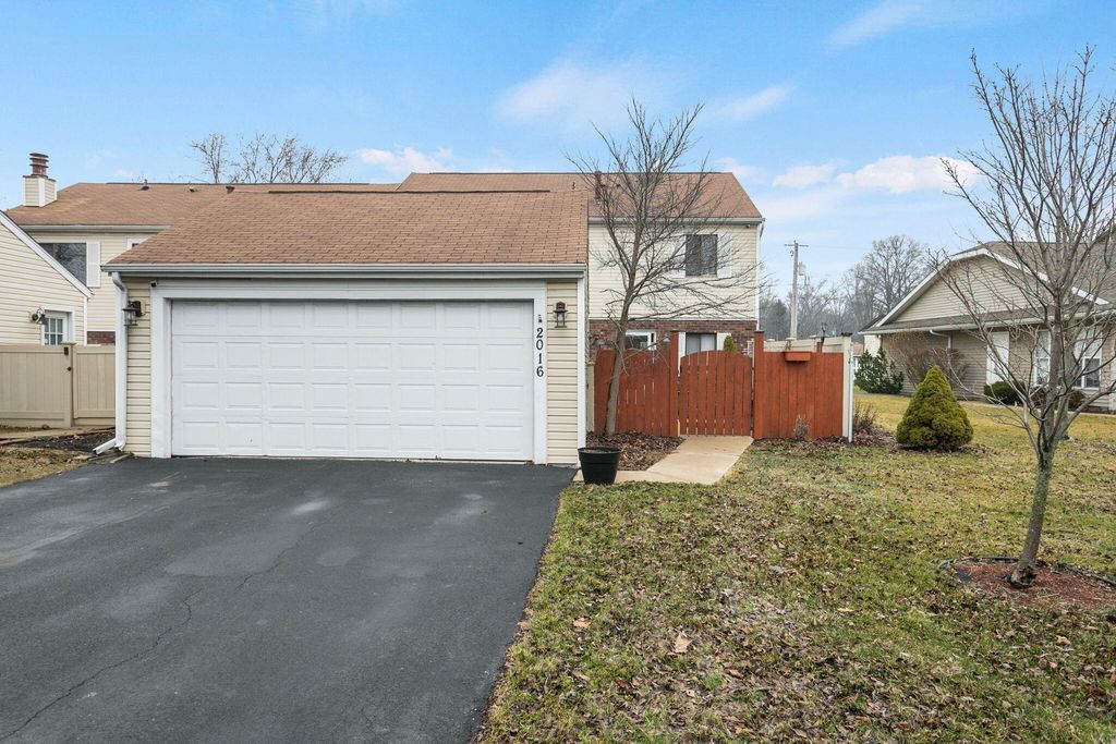 Photo of 2016 Laura Lane, Chesterton, IN 46304 (MLS # 835091)