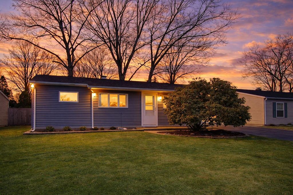 Photo of 338 Southwood Drive, Michigan City, IN 46360 (MLS # 835981)