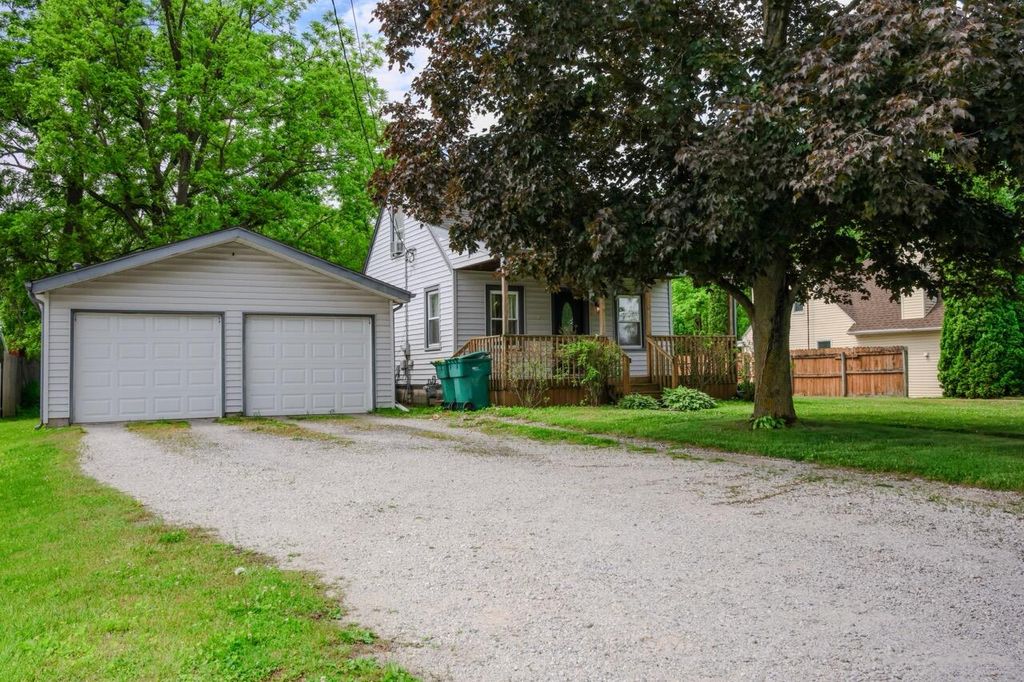 Photo of 751 W 73rd Avenue, Merrillville, IN 46410 (MLS # 839923)