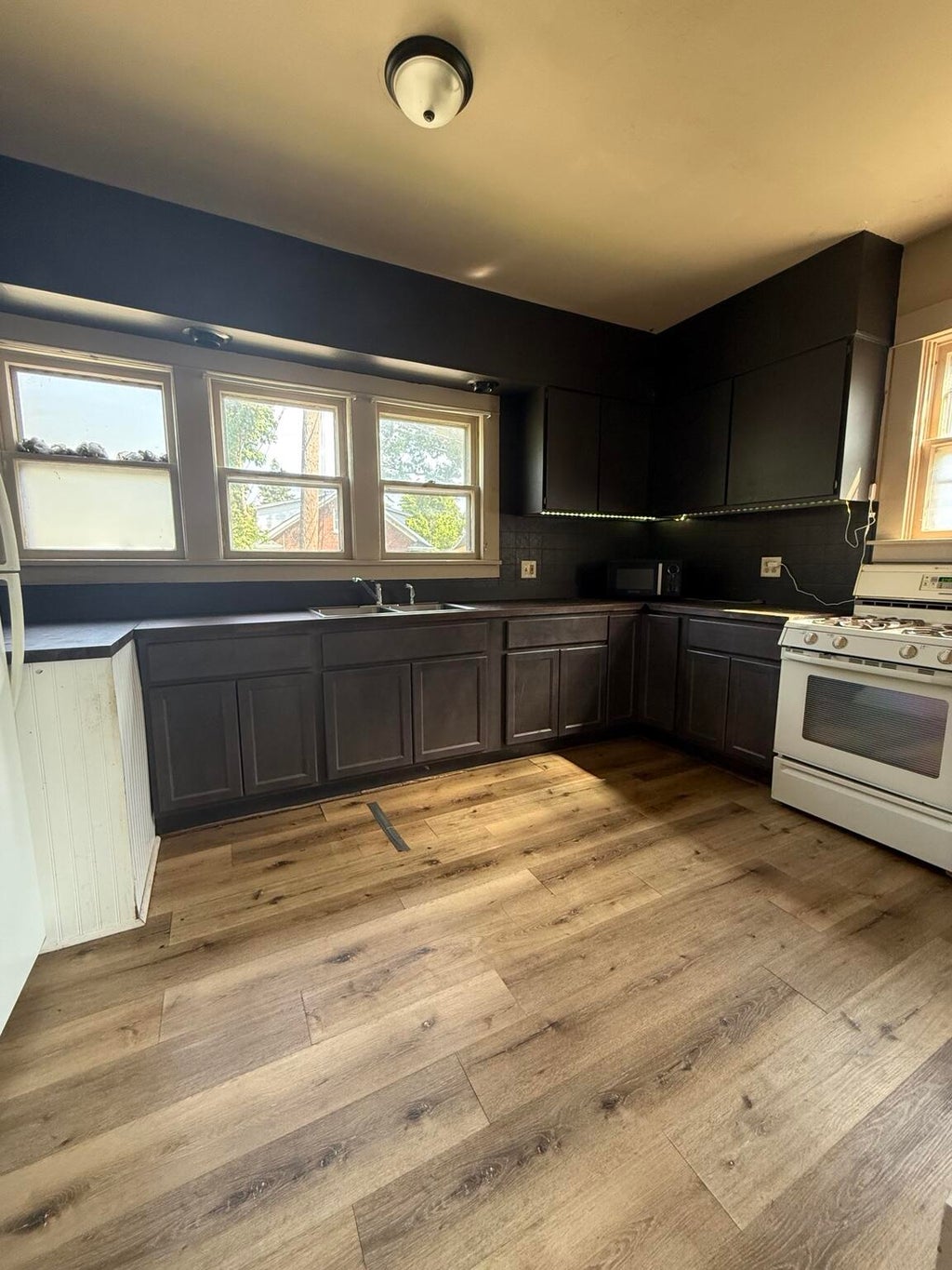 Photo of 118 Dewey Street, Michigan City, IN 46360 (MLS # 847236)