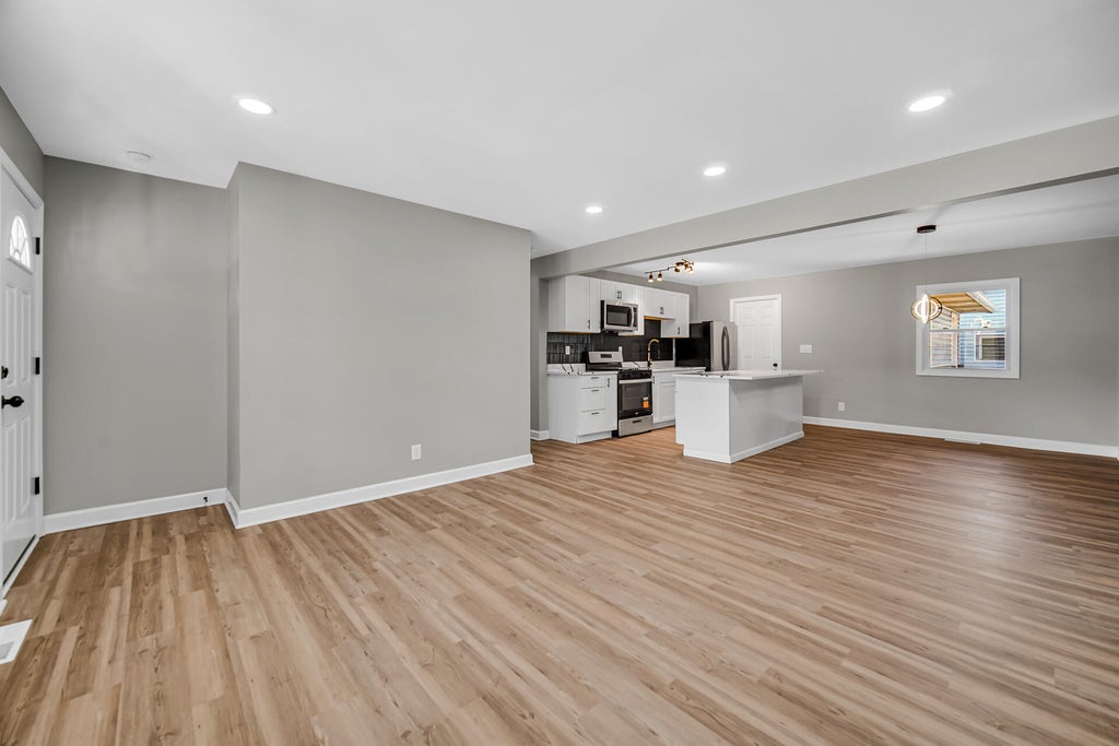 Photo of 7412 Montana Avenue, Hammond, IN 46323 (MLS # 844791)