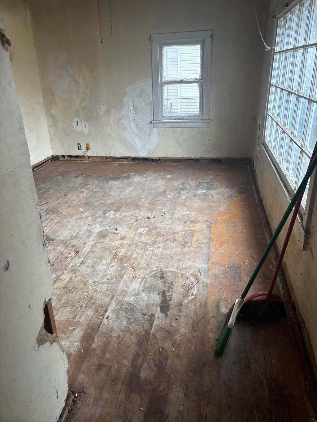 Photo of 2928 Woodrow Avenue, Michigan City, IN 46360 (MLS # 837877)